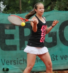 Ihr Einzel verlor Sarah Kraus in der Begegnung mit der TVgg Igel. Im Doppel aber holte sie mit Laura Valkova ohne Spielverlust den letzten zum Aufstieg noch fehlenden Sieg.