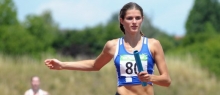Friederike Kallenberg heimste bei den Rheinland-Pfalz-Meisterschaften drei Titel ein. Die USC-Jugendliche gewann über beide Hürdenstrecken und mit der 4x100-Meter-Staffel.