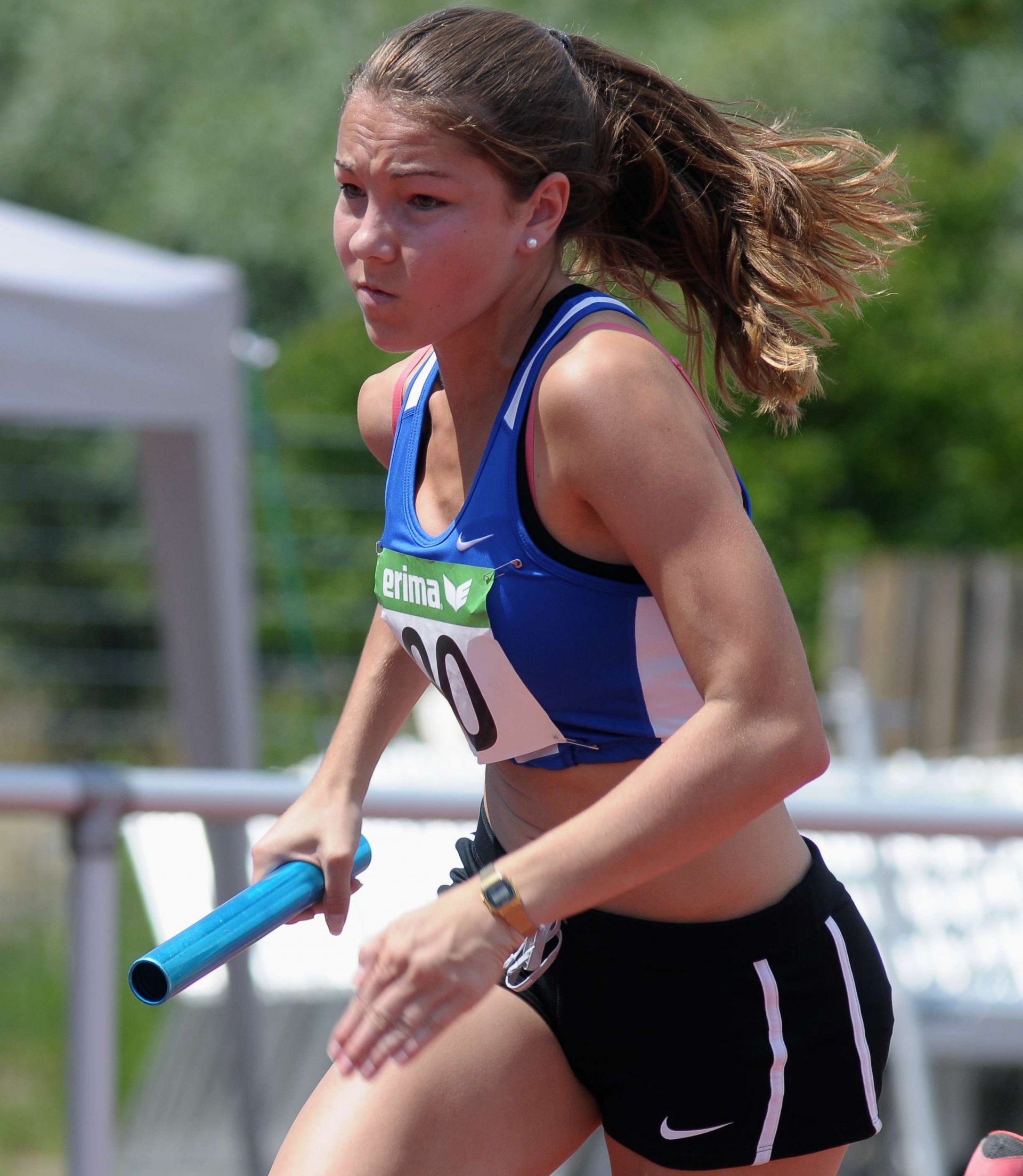 ... 4x100-Meter-Staffel mit Startläuferin Aline Riedel sowie Lea Kahlert und Luise Pecht. Das USC-Quartett stürmte in 47,70 Sekunden auf den zweiten Platz der DLV-Jahresbestenliste.