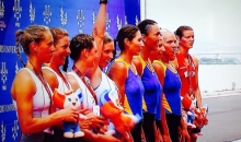 Was für ein Triumph! Anna-Maria Götz (links) und Lea-Katlen Kühne (Vierte von links) freuten sich bei der Siegerehrung in Chungju über die Silbermedaille.