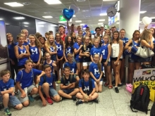 Gruppenbild mit Weltmeister: Vor allem der USC-Nachwuchs hatte sich auf den Weg nach Frankfurt gemacht,...