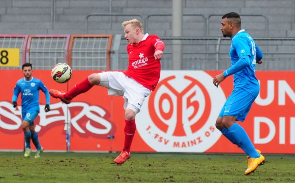 Am Samstag wird es wieder ernst. Dann treten Patrick Pflücke und die U23 des FSV Mainz 05 beim Vorjahresdritten Holstein Kiel an.