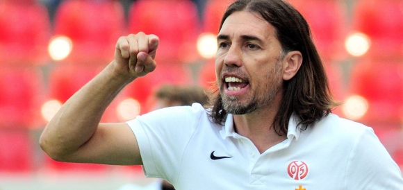 Er weiß, wo's langgeht: Martin Schmidt hat die 05-Amateure auf den zweiten Platz geführt und besitzt beste Chancen, die Aufstiegsspiele zu erreichen.
