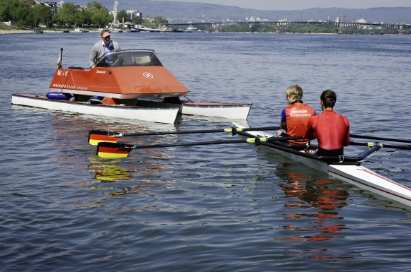 Der Trainer mit seinen größten Talenten: Robert Sens traut Jason Osborne und Moritz Moos schon in Rio 2016 eine Medaille zu.