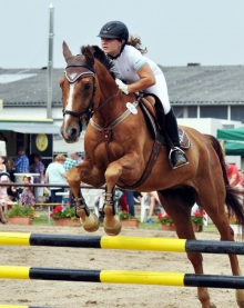 Platzierte sich mehrfach in den A-Prüfungen: Jennifer Doll auf Enjoy.