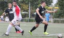 Allzu leicht war es für den VfB Bodenheim gegen Verbandsligaabsteiger VfL Neustadt, das Heimdebüt in dieser Saison erfolgreich zu gestalten. Die kommende Auswärtsaufgabe in Altleiningen wird für Manuel Wein (l.) und Norman Loos mit Sicherheit deutlich anstrengender. 