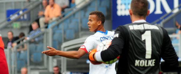 Wie denn, wo denn, was denn? Marcel Costly verstand nicht, warum sein Treffer aus der 77. Minute nicht zählte. Es wäre die Mainzer 2:1-Führung gewesen.