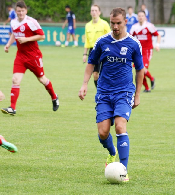 Yannick Rinker war vorige Saison noch für die SpVgg EGC Wirkes aktiv. Seit diesem Sommer trägt er das Trikot des TSV Schott Mainz.