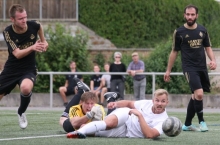 Die entscheidende Szene: Nach einem Luftkampf mit BSC-Torwart Tobias Grätz schiebt Dennis Steinbrecher den freien Ball liegend ins leere Tor. Der Schuss war daher regulär, und auch den vorangegangenen Zweikampf bewertete der Schiedsrichter als fair.
