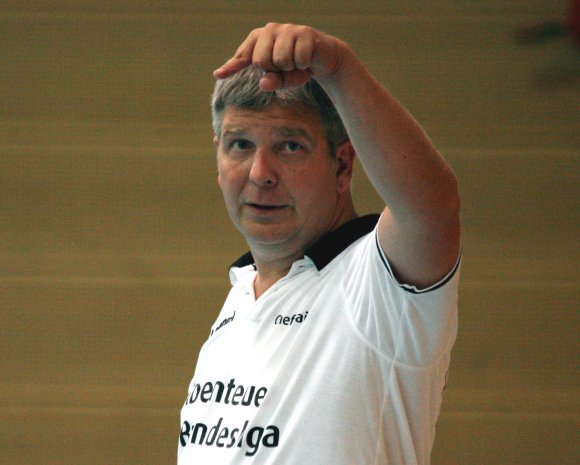 Viel zu testen, schauen, entscheiden und ändern hat Steffen Piffkowski als neuer Trainer der SG Bretzenheim, zumal er eine stark veränderte Mannschaft übernommen hat.