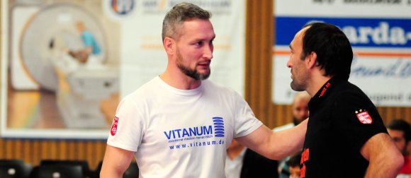 Mit dem dreitägigen Trainingslager inklusive Wettkämpfen gegen den VfR Aalen wollen Baris Baglan (l.), der Sportliche Leiter des ASV Mainz 88, und Cheftrainer Davyd Bichinashvili ihre Athleten am Wochenende einem Härtetest unterziehen.