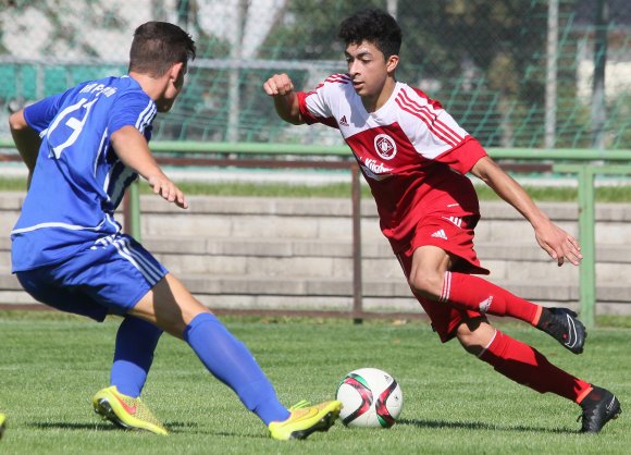 Den Bann zu brechen ist gegen deutlich unterlegene Mannschaften die entscheidende Aufgabe der ersten Phase. Dennis De Sousa Oelsner erfüllte sie nach einer Viertelstunde und besorgte den Führungstreffer der SVW gegen den VfR Frankenthal.
