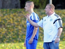 Mit Elias Matzon (l.) plant Trainer Jörg Jansoh in den kommenden Wochen nicht. Der Mittelfeldspieler ist nach einem Nasenbeinbruch der jüngste Neuzugang auf der Verletztenliste des SV Gonsenheim.