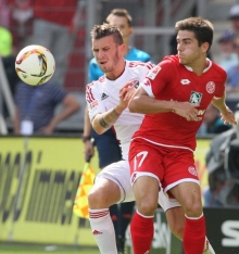 Wurde zwischenzeitlich mit einer Krücke gesichtet, aber alles nicht so schlimm: Jairo kurierte in dieser Woche einen Bluterguss in der Wade aus, könnte im Spiel beim FC Schalke aber schon wieder im Kader stehen.