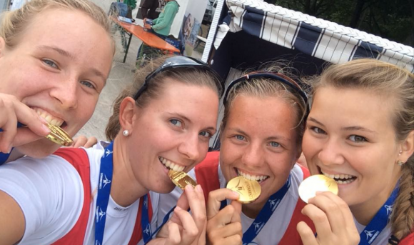 Der EM-Titel schmeckt den Mainzer Ruderinnen besonders gut (von links): Friederike Reißig, Lea-Katlen Kühne, Jill Tanger und Karolina Farr waren auf dem Maschsee nicht zu bezwingen.