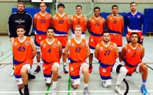 Mit diesem Kader geht der ASC Mainz in die Regionalligasaison 2015/16, hinten v.l.: Trainer Alexander Heidbrink, Max Befort, Johann Fritzen, Ilja Ickert, Noe Trenz, Jannik Sheriff, Martin Rönnberg. Vorne v.l.: Philipp Schön, Jerome Gahr, Jonas Noll, Felix Dietrich, Anish Sharda.