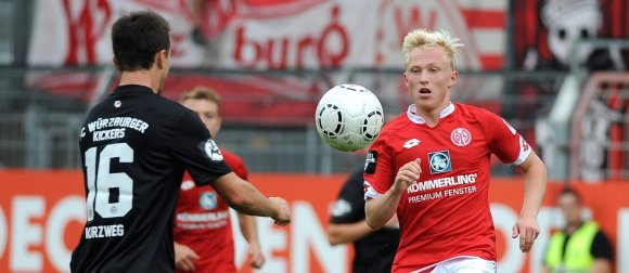 Das wird eine anspruchsvolle Aufgabe für Patrick Pflücke und die 05-Offensive: Erzgebirge Aue hat in dieser Saison erst vier Gegentore zugelassen.