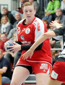 Hanna Dankwardt musste beim HC Rödertal nach ihrer dritten Zwei-Minuten-Strafe die letzten zwölf Minuten auf der Bank verbringen. Auch das trug dazu bei, dass es nicht ganz reichte, um die Aufholjagd der zweiten Halbzeit erfolgreich abzuschließen.