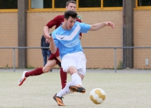  Neue Hoffnung im Nichtabstiegskampf schöpft der 1.FC Nackenheim. Beim 4:0 gegen die SG Nieder-Wiesen erzielte Dominik Paul den dritten Treffer.