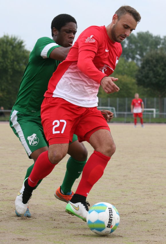 Amin Ouachchen entwickelt sich bei der TSG Hechtsheim wieder zum Torjäger. Und das, obwohl er die Hälfte der Partie beim VfL Neustadt als Sechser verbrachte, bis Thomas Strohmeier ihn auf dieser Position ablöste
