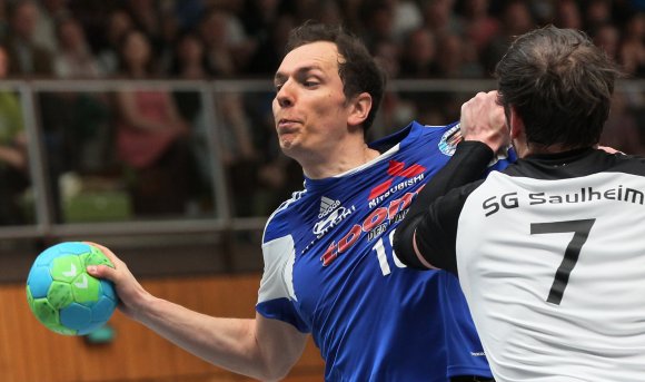 Ob es Manuel Frommann und dem TV Nieder-Olm am Sonntag gelingt, den Erfolg der vorigen Saison gegen die SG Saulheim zu wiederholen, ist angesichts der unverändert schwierigen Personallage sehr fraglich. An der Einstellung sollte es allerdings zuletzt liegen, wenn das Nachbarschaftsderby diesmal verlorengeht.