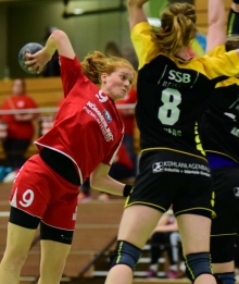 Die linke Rückraumspielerin Tamara Heinzelmann konnte in Bensheim vier Treffer zum Offensivergebnis der FSG Mainz 05/Budenheim beisteuern. Überzeugend war das Leistungsbild seines gesamten Rückraums allerdings nicht, fand Trainer André Sikora-Schermuly.