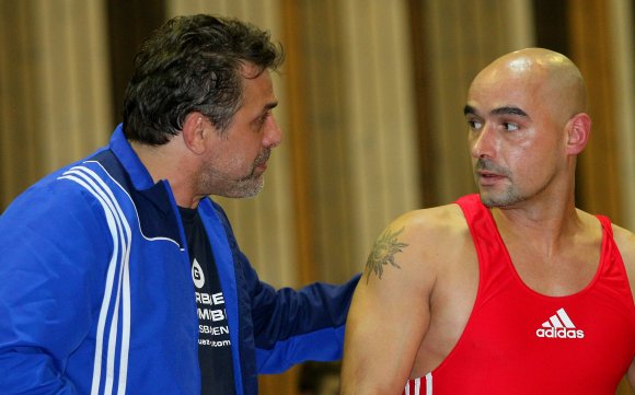 Alexander Frosch (r., mit Trainer Ahmet Cakici) musste diesmal nicht hungern.