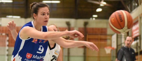 Allzu lange sollten Janina Aue und die ASC-Basketballerinnen mit dem ersten Saisonsieg nicht mehr Zeit lassen.