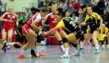 Acht Tore vor der Pause, keines mehr nach dem Seitenwechsel: Das war zwar weniger dem Spiel von Kreisläuferin Katharina Wagner zuzuschreiben als vielmehr den ausbleibenden Anspielen gegen eine defensiver agierende Gästedeckung. Dennoch erklärt dieser statistische Wert, warum der FSG nach dem Seitenwechsel ein Drittel weniger Treffer gelangen.