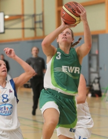 Die Spiele, in denen Johanna Jelinnek und die DJK Nieder-Olm ihre Punkte für den Verbleib in der Regionalliga holen müssen, kommen erst noch.