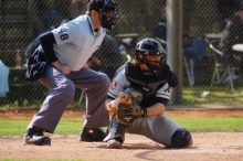 Catcher Andrew Jones hielt die A's defensiv und offensiv lange im Spiel.
