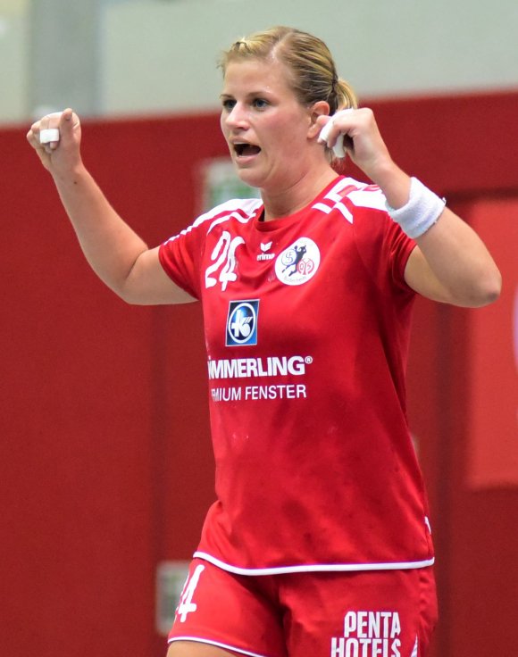 Der zweite Ausfall war einer zu viel: Laura Spatz verletzte sich in einem Zweikampf so schwer, dass das Spiel für sie vorbei war. Der Vorsprung ging danach umgehend verloren, wie die gesamte Pokalpartie bei der Neckarsumler Sportunion. 