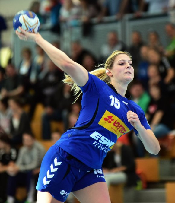 Von der Siebenmeterlinie wie als Rückraumschützin war Larissa Platen gegen den Erstligisten regelmäßig erfolgreich.