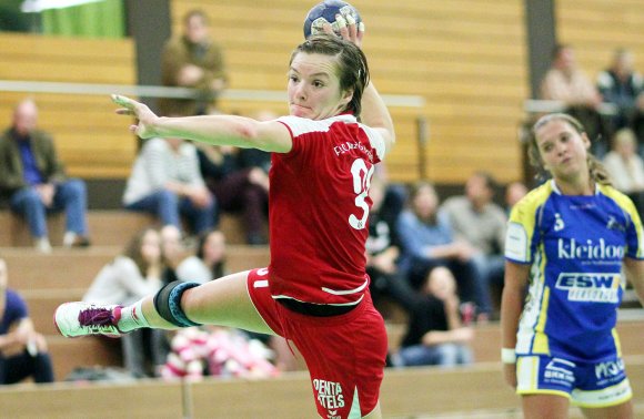 Speerspitze in der 5-1-Deckung: Anja Rudman machte dem Bretzenheimer Rückraum das Leben schwer und kam von ihrer Kreisposition auf drei Treffer.