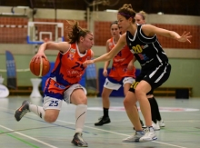 Hält die Wade? Maria Neufurths (l.) Einsatz in Bamberg ist fraglich.