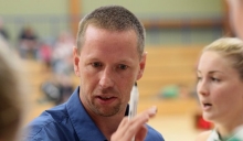 Steht mit seinen Frauen am kommenden Sonntag unter Zugzwang: DJK-Trainer Uwe Seiffert.