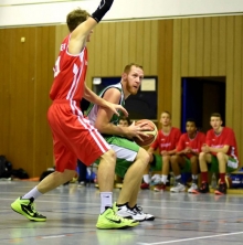 Hardcore explodiert: Marco Strobel (r.) feierte mit dem SC Lerchenberg nach sieben Niederlagen den ersten Saisonsieg.