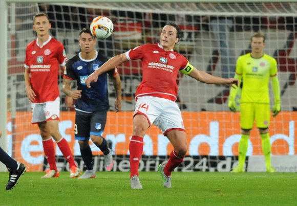 Wieder belastbar und aller Voraussicht nach in der Anfangself: 05-Kapitän Julian Baumgartlinger.