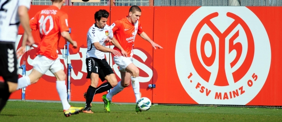 An Motivation sollte es Damoan Roßbach (r.) und den 05-Amateuren am Sonntag nicht mangeln.