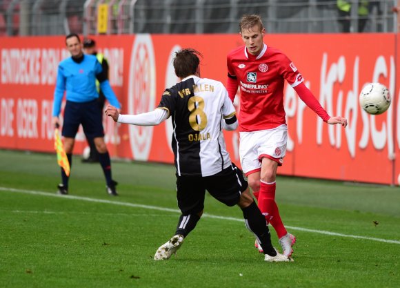 Patrick Schorr wird auch in Rostock den verletzten Marc Wachs als linker Verteidiger vertreten. Der 21-Jährige bot bei seinem Startelfdebüt vor einer Woche gegen den VfR Aalen eine überzeugende Leistung.