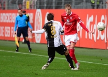 Patrick Schorr wird auch in Rostock den verletzten Marc Wachs als linker Verteidiger vertreten. Der 21-Jährige bot bei seinem Startelfdebüt vor einer Woche gegen den VfR Aalen eine überzeugende Leistung.