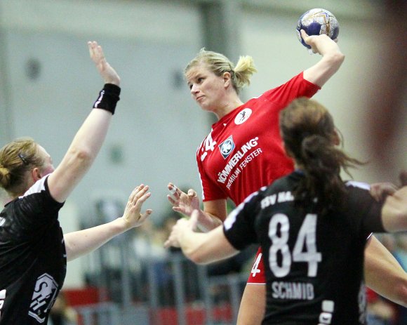 Jetzt ist das Team gefordert: Für FSG-Kapitänin Laura Spatz und ihre Mannschaft kommt es am Ende der ersten Trainingswoche nach der Trennung von André Sikora-Schermuly zum Abstiegsduell mit Tabellennachbar DJK/MJC Trier.