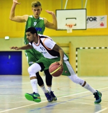 Demnächst ganz in grün? Justin Laboy hat sein kurzes Engagement beim SC Lerchenberg beendet und möchte künftig für die DJK Nieder-Olm spielen.