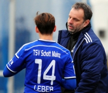 „Hättste den nicht reinmachen können…?“ Diese Frage stellte Thorsten Lamers seiner Stürmerin Annika Leber nicht...