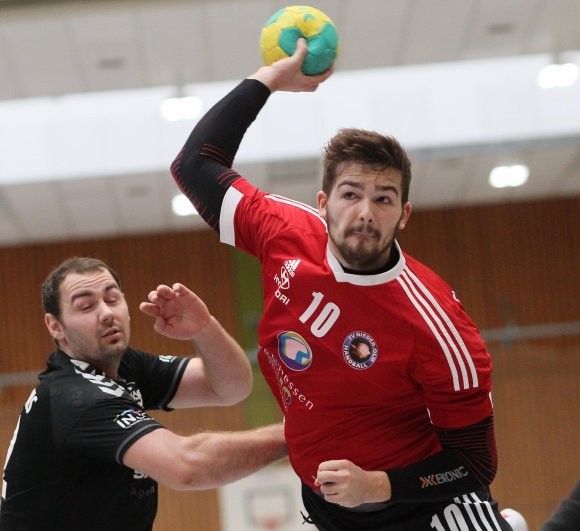 Roman Kraus war der Lichtblick im darbenden Nieder-Olmer Rückraum. Eine Serie von dynamischen Treffern leitete Mitte der zweiten Halbzeit den kurzen Nieder-Olmer Frühling ein, der in die einzige Führung der zweiten Halbzeit durch Fabian Medler mündete.