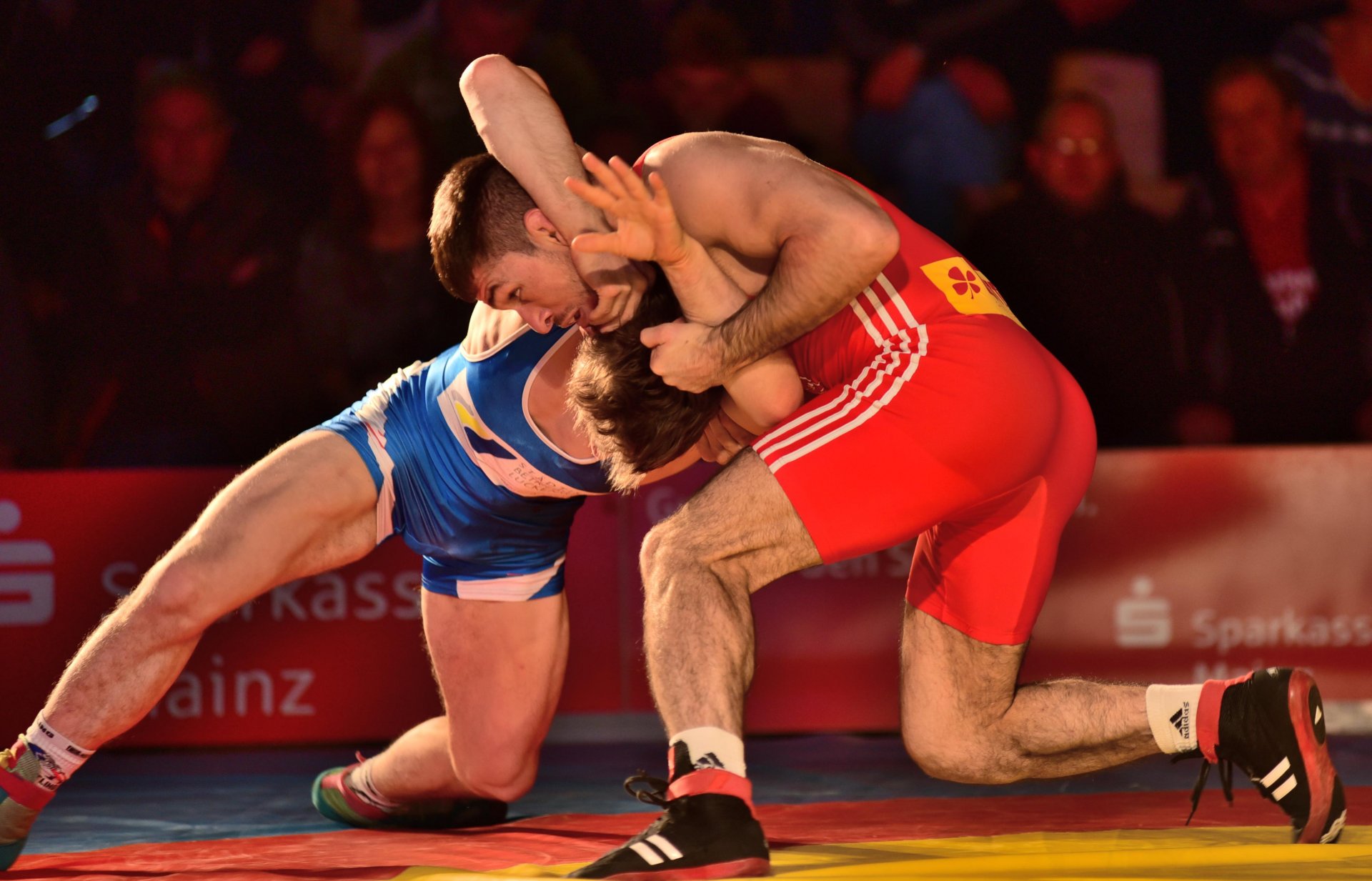 Aus dem Tief heraus: George Bucur bezwang Michel Schneider technisch überhöht. „Georgie ist wieder da“, jubelt Baris Baglan…