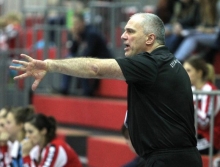 Nach nur einer Woche mit seinem neuen Team hatte FSG-II-Trainer Jörg Schulze noch Schwierigkeiten mit den Namen mancher seiner Spielerinnen. Doch deren Leistung stimmte gegen den SV 64 Zweibrücken, so dass es einen Debütsieg für den 50-Jährigen gab.