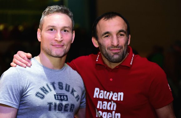 Gur getüftelt: Unabhängig davon, wie die 88er im Halbfinale gegen Germania Weingarten abschneiden, dürfen Baris Baglan (l.), der Sportliche Leiter, und Trainer Davyd Bichinashvili schon jetzt mit dem Erreichten zufrieden sein.