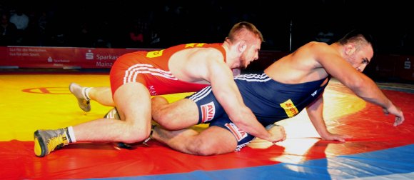 Wladimir Remel (l.) ist der einzige Deutsche bei den 88ern, der seinen Platz im Halbfinale schon sicher hat.