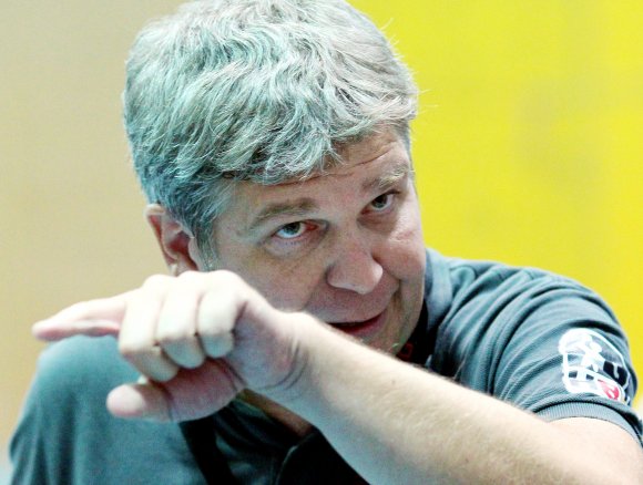 Spaß hat Steffen Piffkowski bei seinem Abenteuer Zweite Handball-Bundesliga in Bretzenheim jede Menge. Doch die zeitliche Belastung durch die Anreisen aus dem Mannheimer Raum sind neben den Aufgaben als Nachwuchtrainer für den badischen Landesverband zu familienunfreundlich. Daher wird der 42-Jährige die Episode in Mainz im Mai unabhängig vom sportlichen Ergebnis wieder beenden.